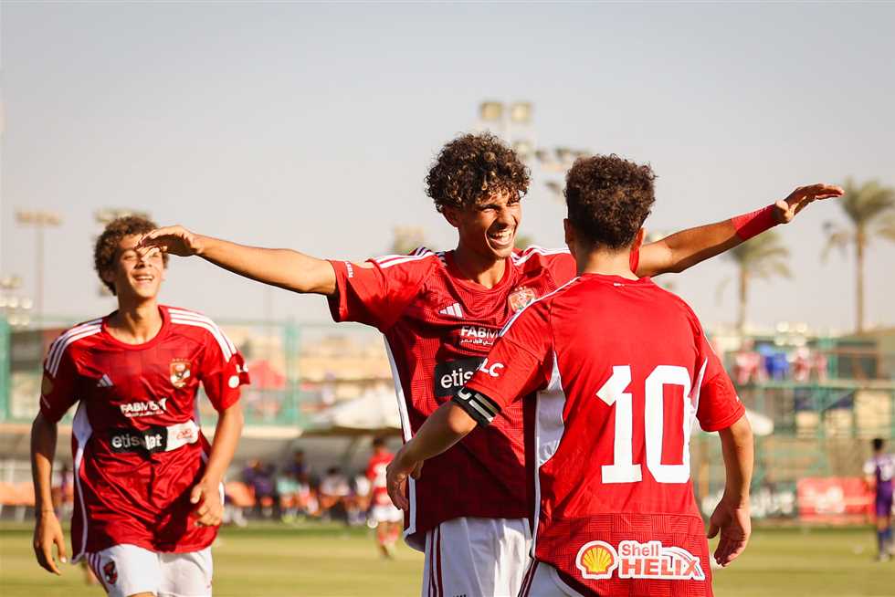 بايرن ميونخ الألماني يبدي اهتمامه بلاعب الأهلي حمزة عبدالكريم